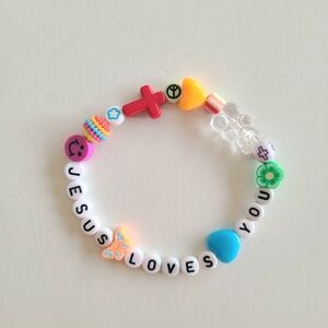 Jesus Loves You Beaded Bracelet